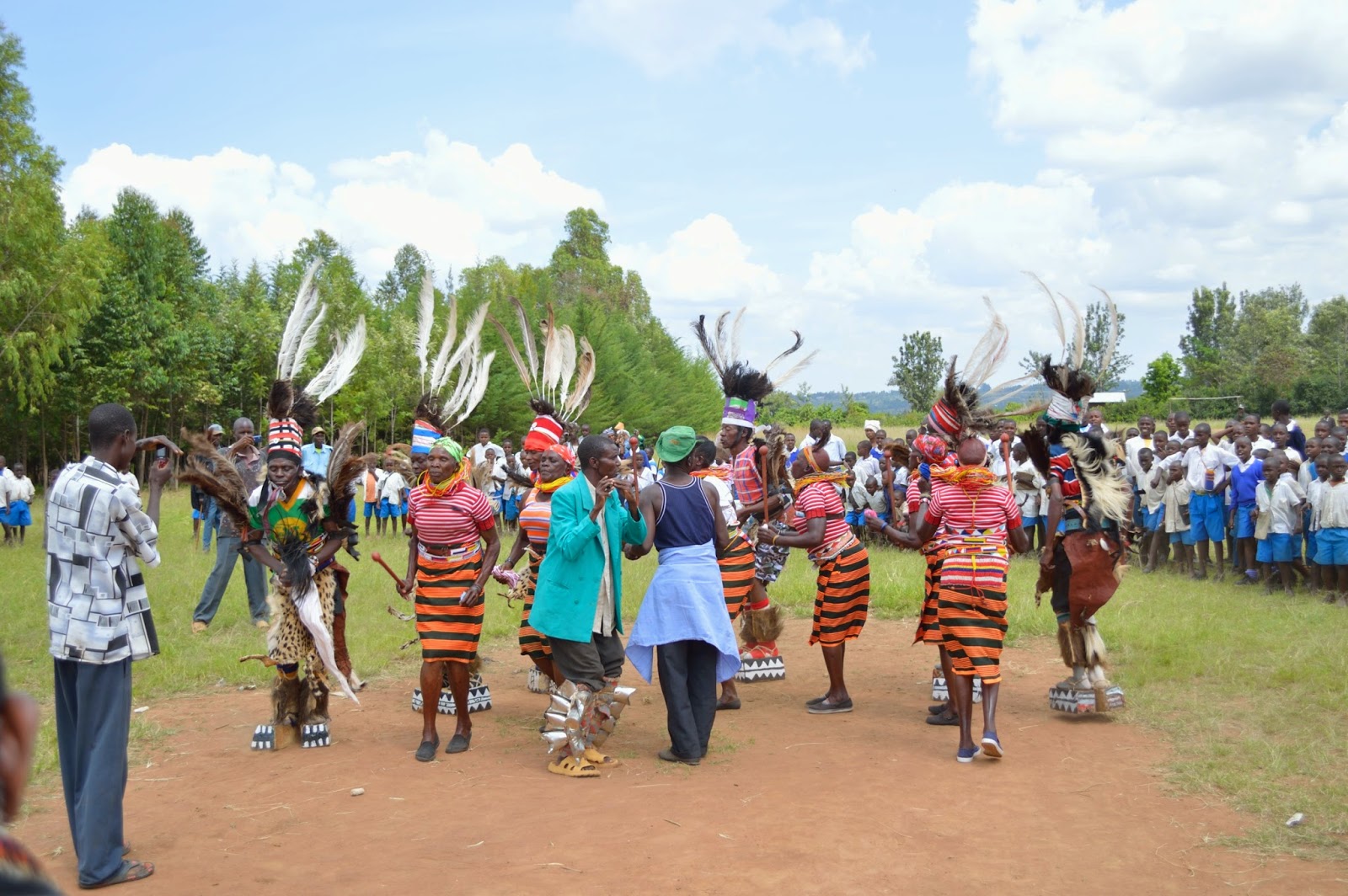 Kenya 2014 /images/kenya2014/welcomedance.jpg