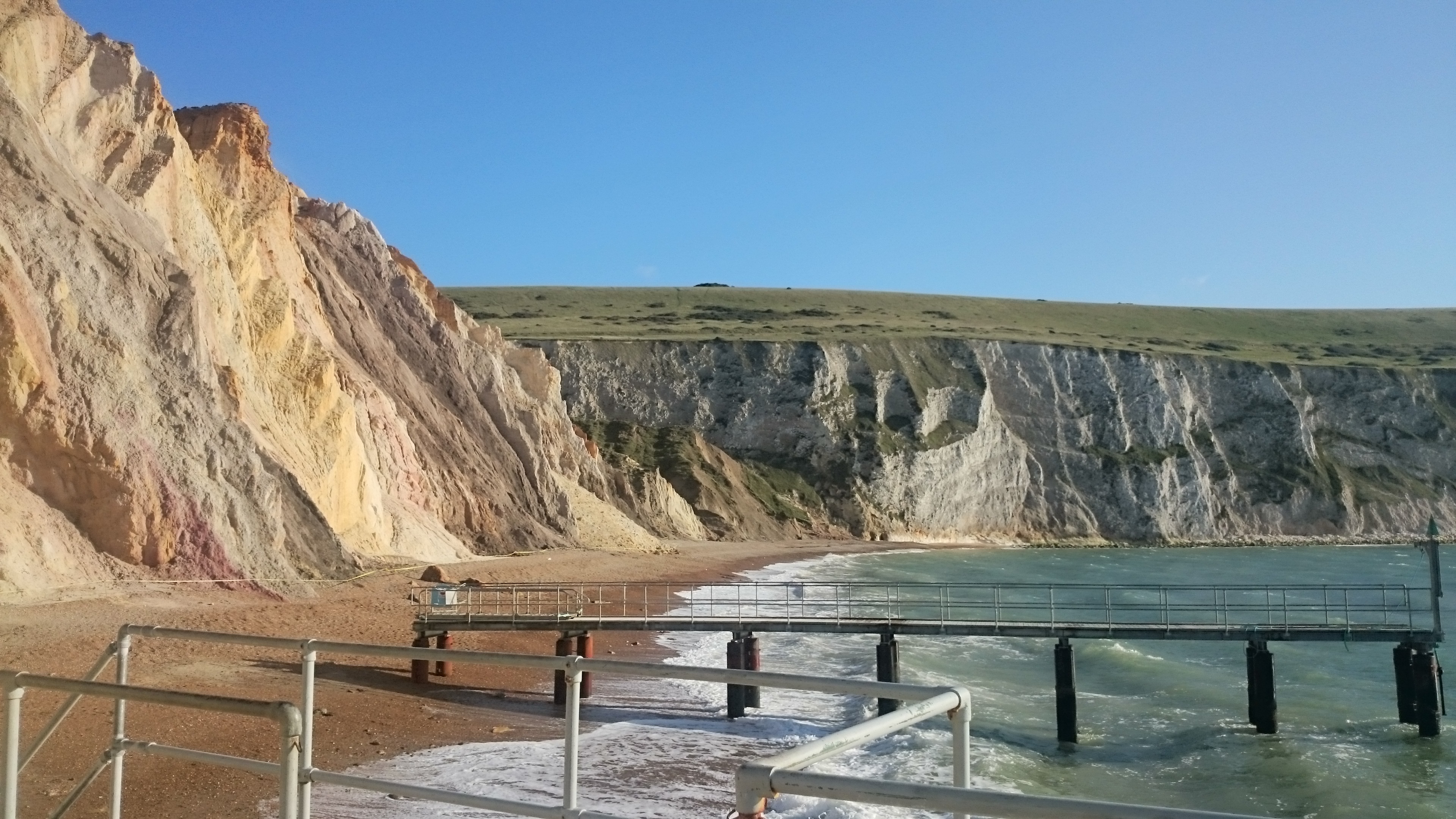 Cowes 2015 /images/solentcliffs.jpg