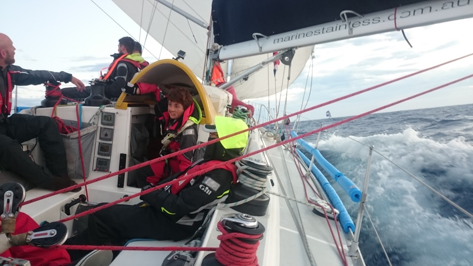 Sydney Hobart Yacht Race 2015 /images/sydneyhobart2015/sailing.jpg